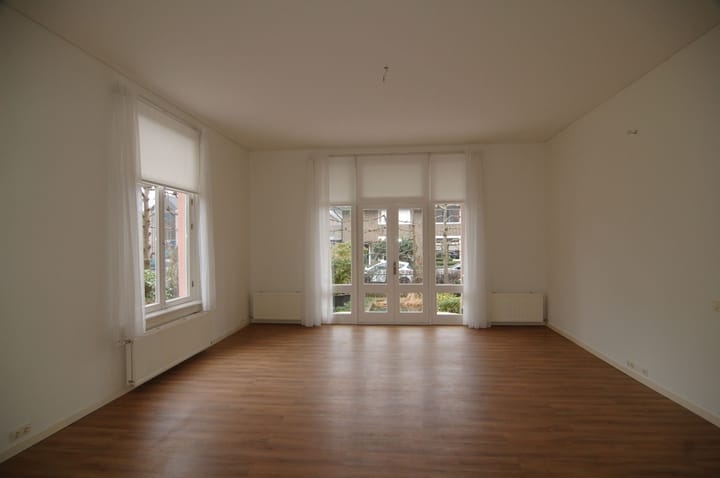 758 12.jpg