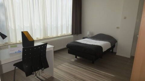 dcb10361ec32e8075470ed4da79f7028.jpg
